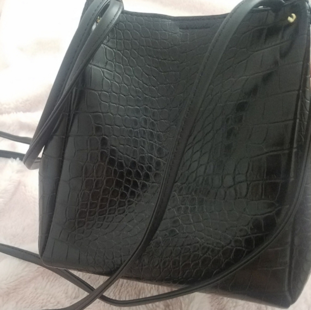 London Fog Textured Black Shoulder Bag NWT - Picture 5 of 6